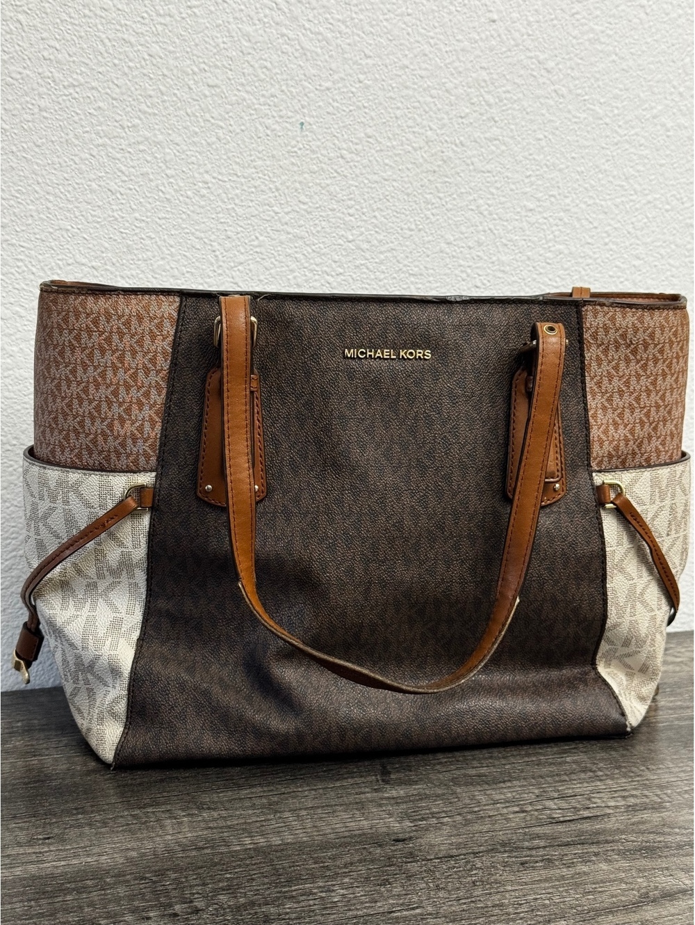 Michael Kors Voyager Large East West Tote Luggage Multi 30S0GV6T4V